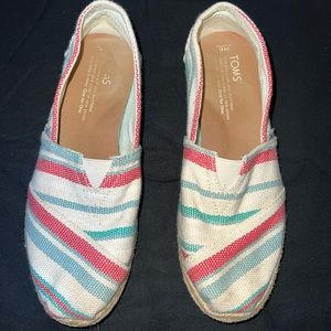 Size 6 Toms